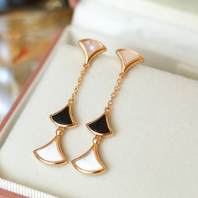 Bulgari fan-shaped white mother-of-pearl diamond earrings black agate long earrings-3861